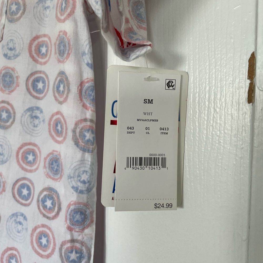 NEW Captain America Button Down Shirt - Picture 4 of 8